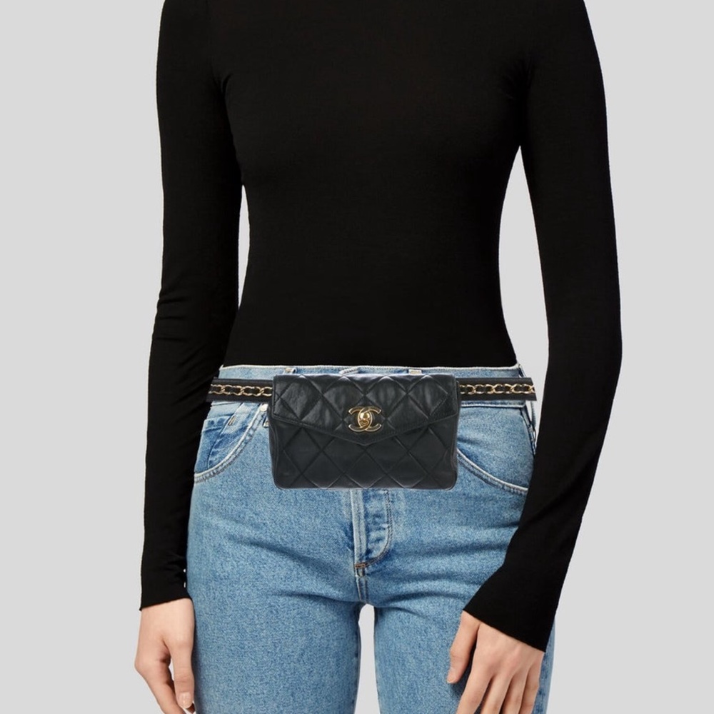 Preloved Authentic vintage Chanel quilted CC lambskin belt bag black - Picture 2 of 14
